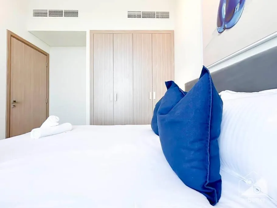 Appartement Elegant 1Br With Balcony In Azizi Riviera à Dubaï