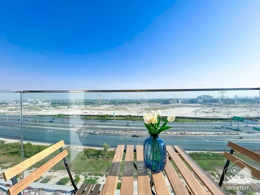 Appartement Elegant 1Br With Balcony In Azizi Riviera à Dubaï