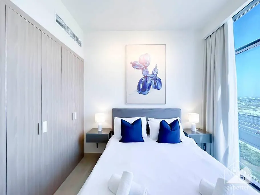 Appartement Elegant 1Br With Balcony In Azizi Riviera à Dubaï